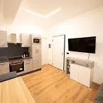 Giulia Apartments